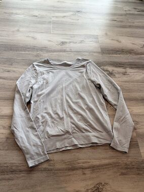 Light Gray Long Sleeve Knit Top